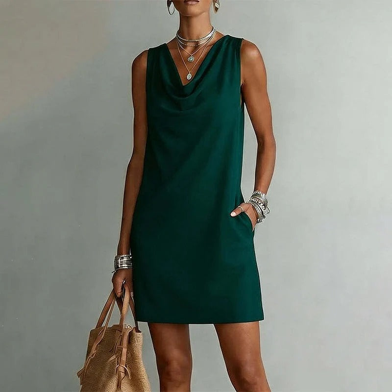 Vestido de corte entallado con cuello cowl
