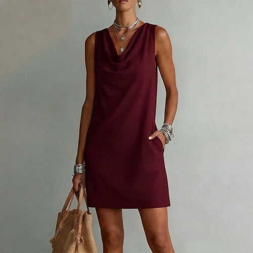 Vestido de corte entallado con cuello cowl