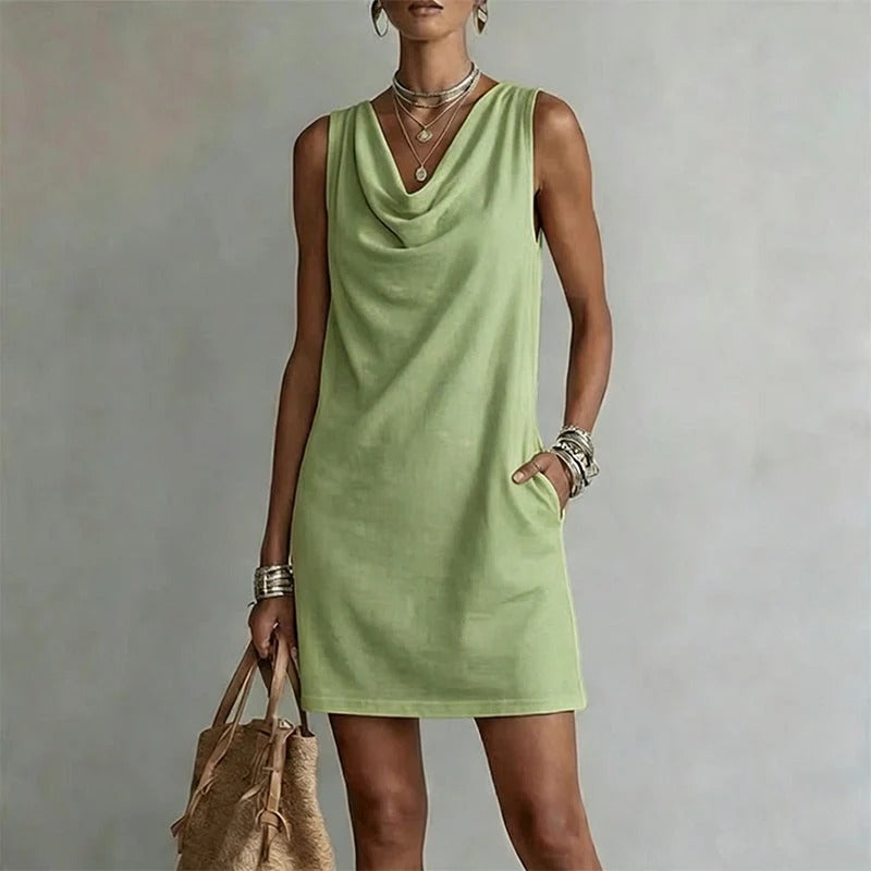 Vestido de corte entallado con cuello cowl